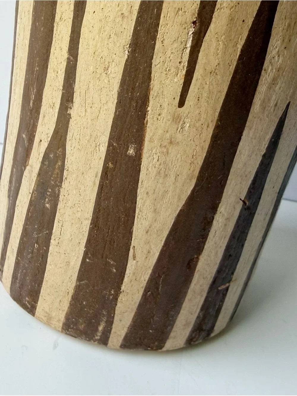 Vintage African Safari Animal Okapia Bongo Double Head Striped Pottery Vase - Picture 6 of 15